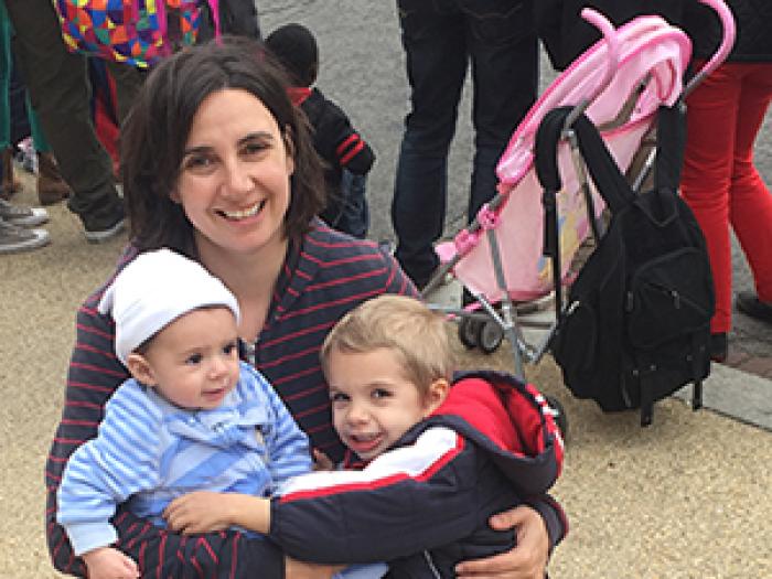 Elizabeth Vaquera and children